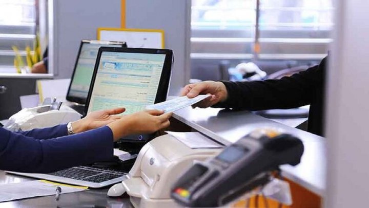 دردسرهای افتتاح حساب در روزهای کرونایی؛ سند منزل بیاورید حساب باز کنید