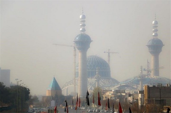 اصفهان در محاصره آلاینده ها در سرما، گرفتار گردوغبار در گرما آیا قانون هوای پاک به داد اصفهان می رسد؟