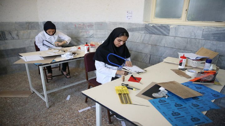 هنرستان های بوشهر نیروی ماهر برای مشاغل بومی پرورش می دهند