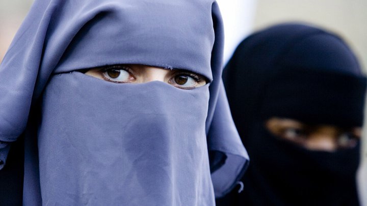 پوشیدن نقاب و برقع در مدارس یکی از ایالت های آلمان ممنوع می شود