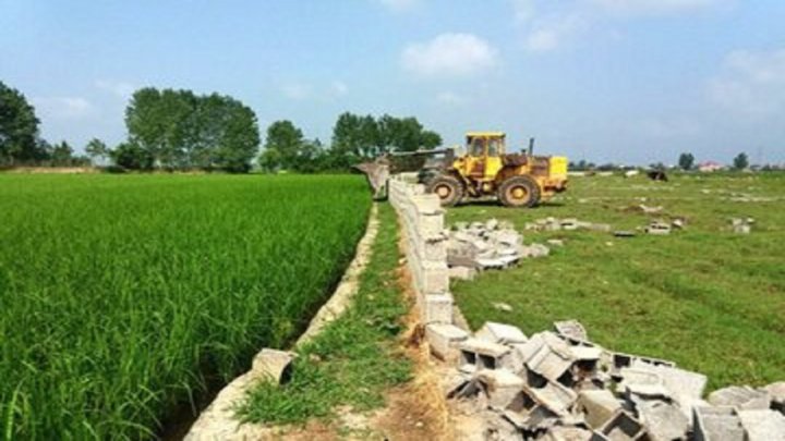 تخریب ۶۷ سازه غیرمجاز در اراضی کشاورزی خراسان جنوبی