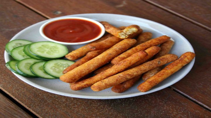 طرز تهیه کرانچی سیب زمینی پنیری خانگی به ساده ترین روش ممکن