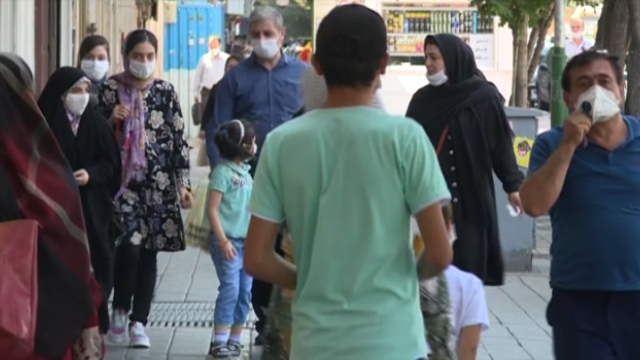 عدم رعایت شیوه نامه های بهداشتی در آب و هوای گرم تابستان فیلم