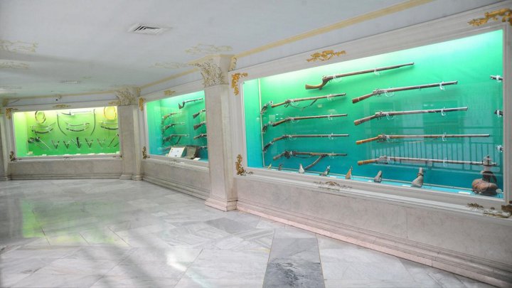 نمایش قدیمی ترین ابزارآلات رزم در گنجینه سلاح موزه رضوی