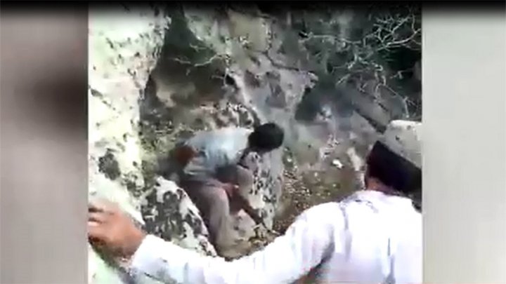 فیلم منتشر شده کشتن پلنگ در چهارمحال و بختیاری مربوط به ۳ و نیم سال پیش است متخلفان دستگیر و محکوم شدند