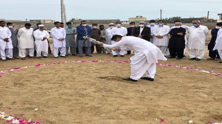 سه مدرسه در کنارک و دشتیاری کلنگ زنی شد