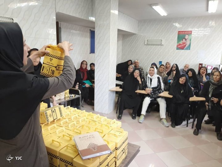 فاز دوم توزیع جعبه های ایمن در مراکز بهداشت اصفهان آغاز می شود