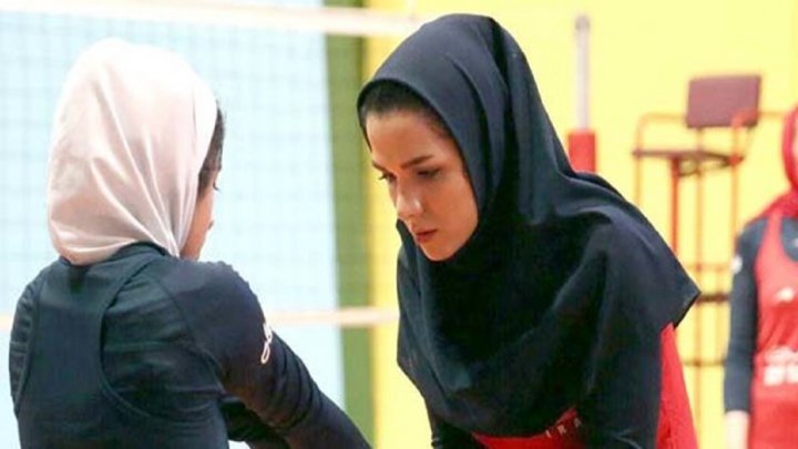 مربیگری بانوی والیبال قم در لیگ برتر