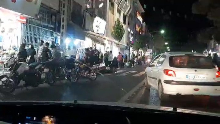 بساط دستفروشان منطقه افسریه در این روزهای پر از خوف و خطر کرونا فیلم