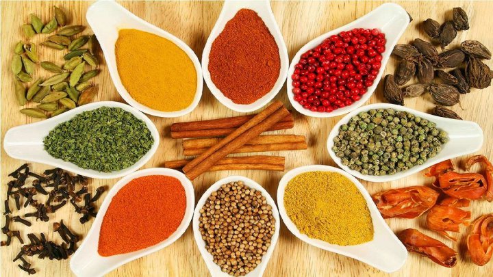 چگونه ادویه کاری خانگی درست کنیم؟ خواص اعجاب انگیز