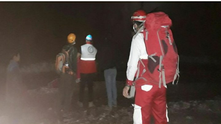 جستجو برای یافتن کوهنورد گرفتار شده در بهمن گلمکان ادامه دارد