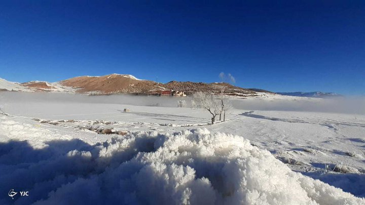 یک صبح سرد زمستانی در طبیعت برفی کوهرنگ از دریچه دوربین