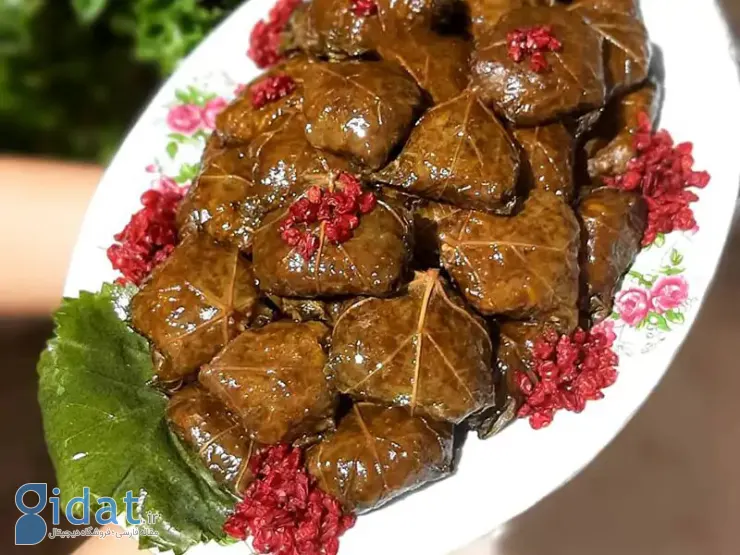 طرز تهیه برگ مو با چاشنی رب انار