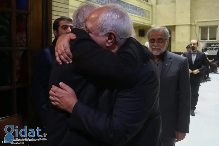 عکسی از اشک‌های مرد هسته‌ای در آغوش ظریف