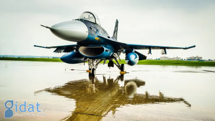 5-an-f-2-on-tarmac