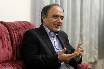 کیهان: مشاور روحانی نوکر خانگی آمریکایی‌ها است!