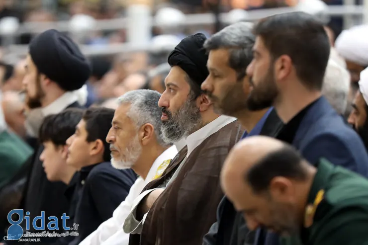 تصاویری از فرزند رهبر انقلاب در مرقد امام خمینی