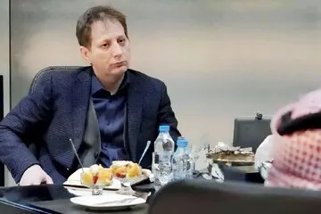 آیا بابک زنجانی واقعاً پول دارد یا احمق است؟