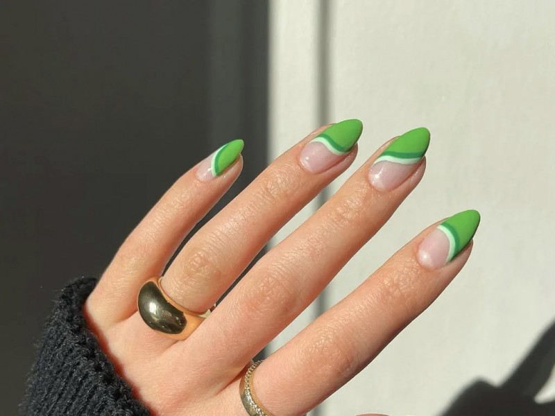 آموزش مرحله‌ ای کاشت ناخن در خانه با کمترین امکانات