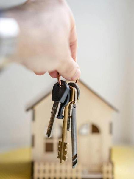 Real Estate Disputes: Expert Legal Services in Iran