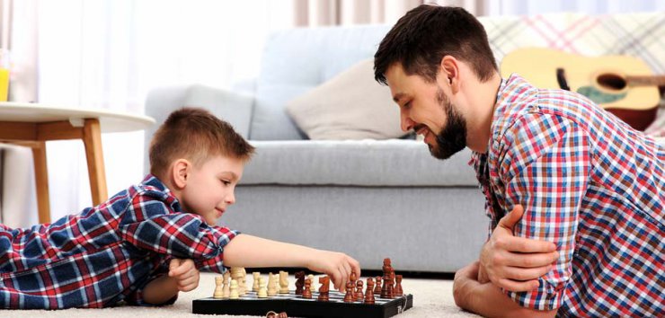 ۱۰ مزیت شگفت انگیز بازی شطرنج با فرزندان