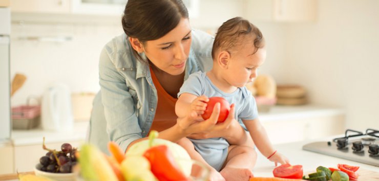 آیا رعایت رژیم غذایی در دوران شیردهی بی خطر است؟