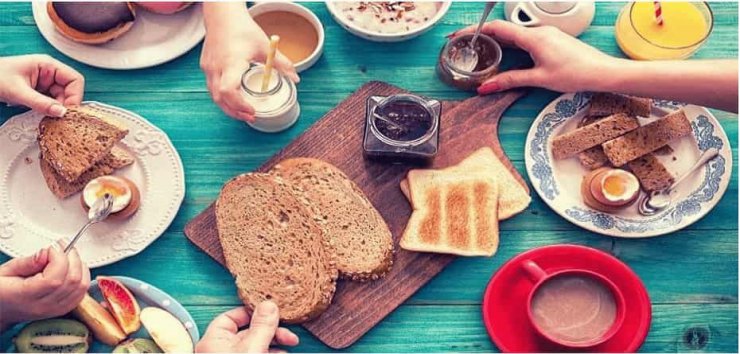 اهمیت استفاده از آبمیوه های طبیعی در صبحانه
