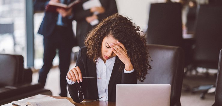 اضطراب در محل کار چه نشانه هایی دارد؟