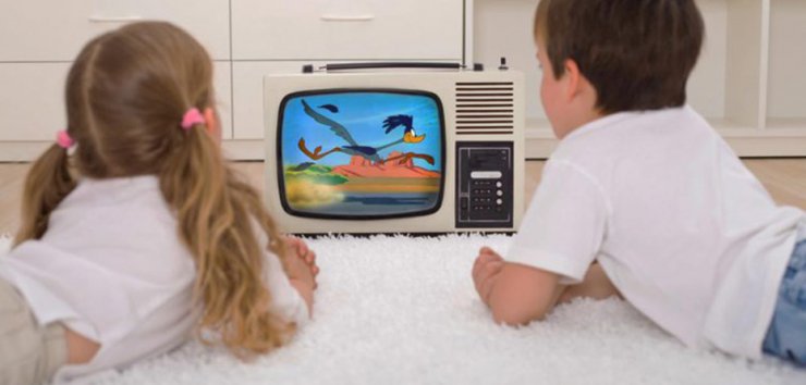 یک کودک چقدر باید تلویزیون ببیند؟
