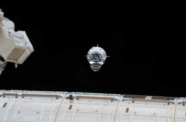 کپسول کرو دراگون با موفقیت به ایستگاه فضایی بین المللی متصل شد