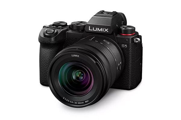 پاناسونیک از دوربین Lumix S5 با قیمت ۵۰۰ دلار رونمایی کرد