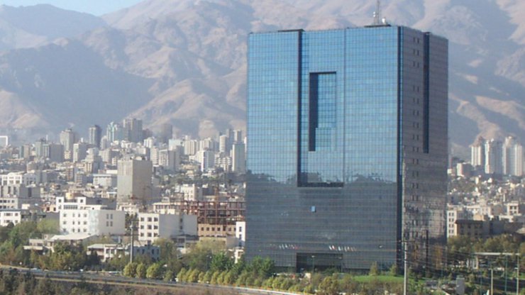 دبیر انجمن فین تک ایران: نهادهای حاکمیتی نباید در کار بانک مرکزی دخالت کنند