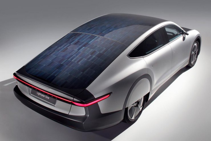 همه چیز درباره خودروهای خورشیدی؛ مروری بر تاریخچه، حال، آینده و موانع پیش رو