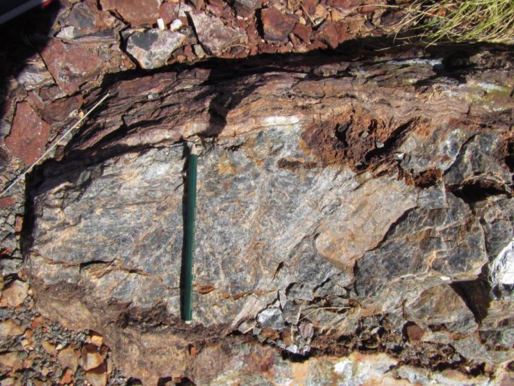 پژوهشگران در یک سنگ ۳.۵ میلیارد ساله در استرالیا نشانه هایی از حیات پیدا کردند
