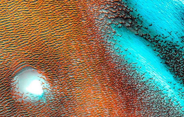 ناسا تصویری خیره کننده از تلماسه های آبی مریخ منتشر کرد