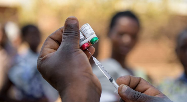 واکسن مالاریا آکسفورد در آزمایش های اولیه به اثربخشی ۷۷ درصدی دست پیدا کرد