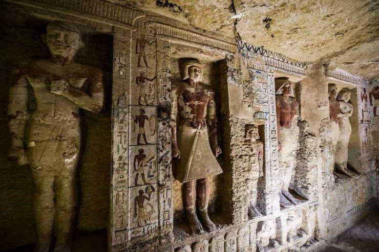منتخب  عکس های علمی هفته از نگاه کلیک؛ از  کشف مقبره کاهنان اعظم مصر تا ادامه شیوع ویروس کرونا
