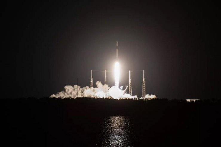 اسپیس ایکس پنجاهمین فرود راکت فالکون را با پرتاب آخرین کپسول دراگون رقم زد