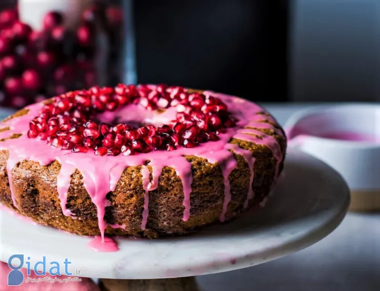 کیک انار شب یلدا را به این روش ساده درست کنید