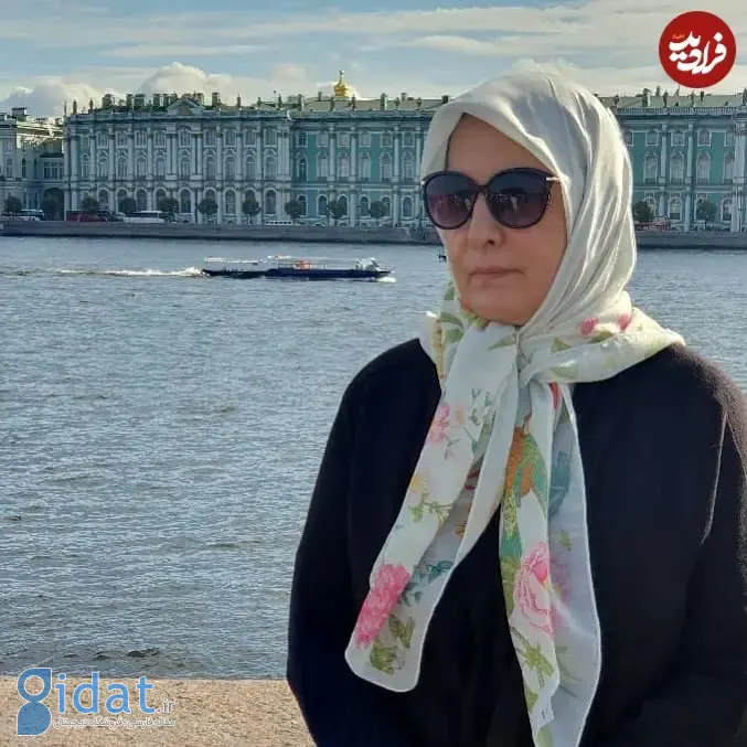 سونیا پوریامین، مجری معروف دهه ۶۰، ۶۲ ساله و در روسیه است