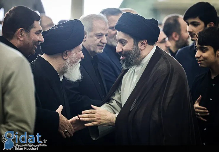تصاویری از حضور فرزندان رهبری در مصلی تهران 