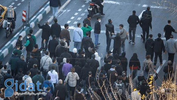 دو روایت از تجمعات اعتراضی روز یکشنبه