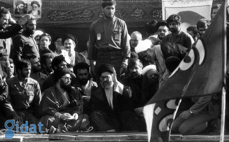عکس تاریخی امام خامنه ای در رحلت امام خمینی در سال 68