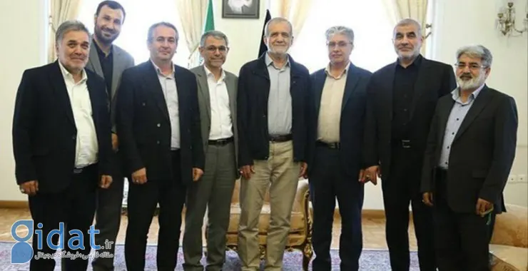 عکسی از دیدار نمایندگان مردم اردبیل با پزشکان