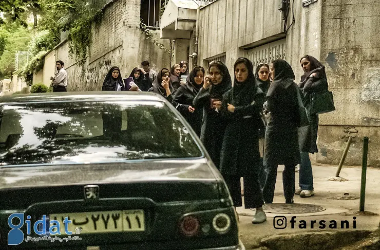 عکسی جالب از چند دانش آموز دختر در دهه 80