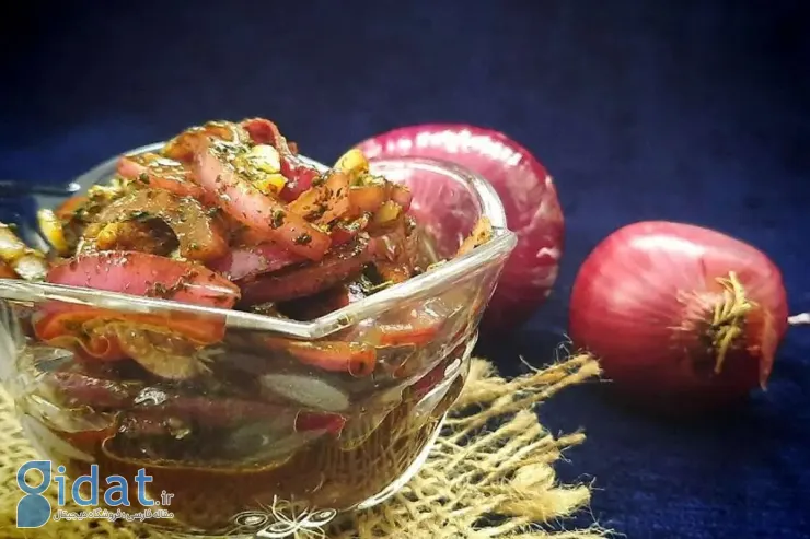 طرز تهیه پیاز سوخاری؛ چاشنی بی نظیر برای کباب و کتلت