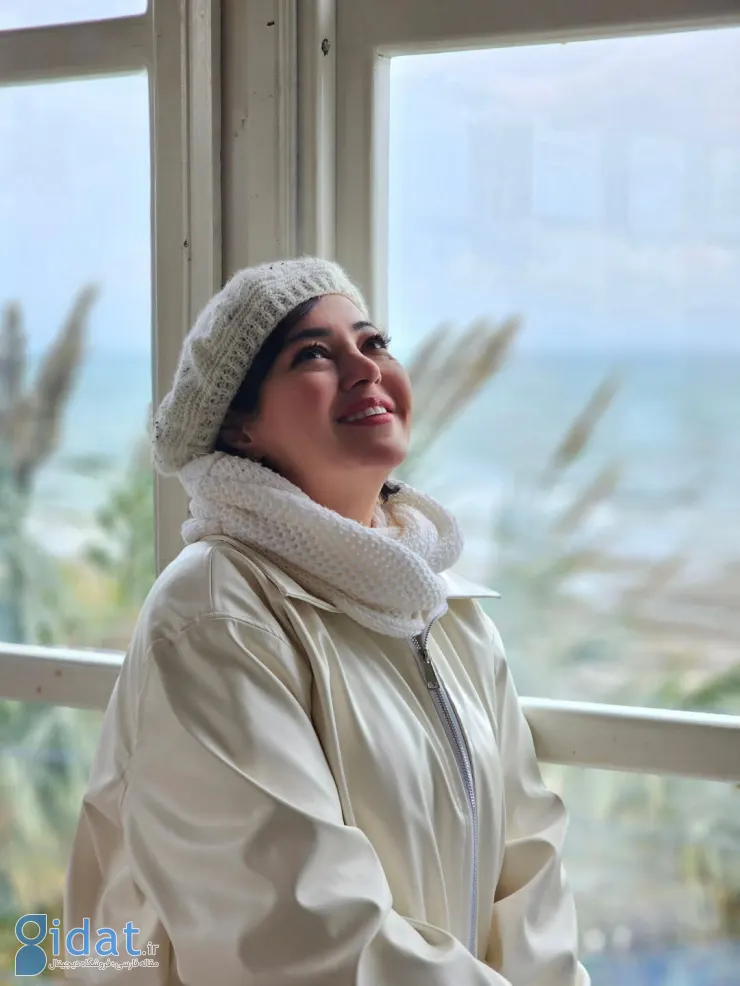 بازیگر فیلم «صبح گرسنه» با استایل سفید زمستانی درخشید