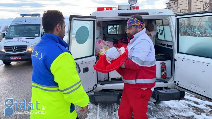ماموران هلال احمر جان نوزاد ۵ ماهه را نجات دادند