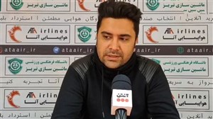 اخباری: شرافتمندانه در لیگ خواهیم ماند