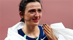 اشک های ماریا پس از طلای پرش ارتفاع زنان (عکس)